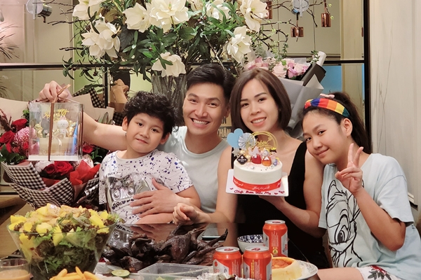 Hoa hậu Giáng My khoe thành quả thu hoạch rau củ quả bội thu trong biệt thự xa hoa-12