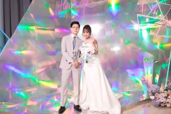 Tiệc cưới Minh Nghi - Bomman: Không gian lạ mắt, ngập tràn lời ngôn tình