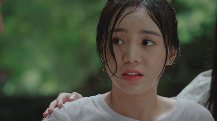 Gara Hạnh Phúc gây tranh cãi dữ dội vì phân cảnh ngọt ngào của Bảo Anh và Quỳnh Kool-3