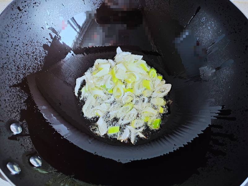 Khoai sọ rim mặn ngọt: Món chay ngon cho ngày đầu tháng-2