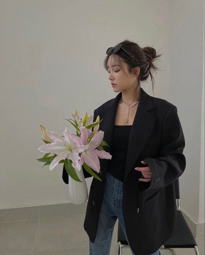 4 mẫu áo blazer thịnh hành chị em nên đầu tư cho mùa thu-8