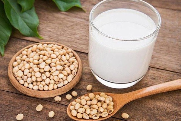 Nam giới uống nhiều sữa đậu nành có bị yếu sinh lý?-1