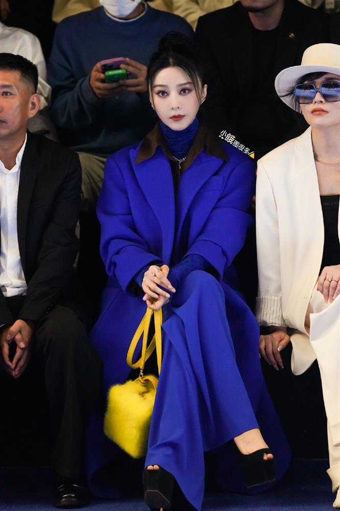 Phạm Băng Băng mặt trắng toát như tượng sáp ở sự kiện-1