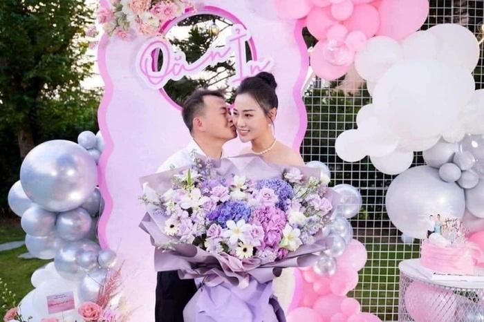 Phương Oanh bất ngờ xóa ảnh chụp chung với Shark Bình trên trang cá nhân, chuyện gì đang xảy ra?-4
