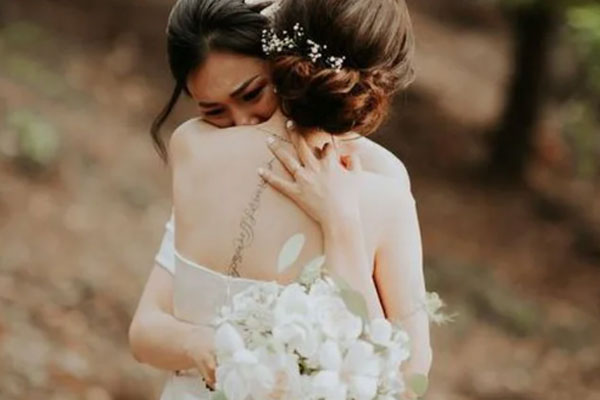 Sau lần đi chợ cùng mẹ, chồng vội đưa thêm cho vợ 3 triệu mỗi tháng-1