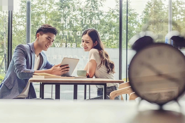 Vợ sắp cưới khăng khăng không nhận quà 500 triệu của bố mẹ tôi, chỉ đưa ra 1 yêu cầu, 2 năm sau tôi mới hiểu dụng ý của cô ấy-2