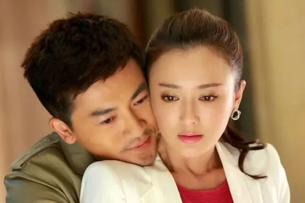 Phát hiện chồng ăn chả với cô bạn thân, vợ bình tĩnh dụ chồng lên giường rồi làm một việc khiến anh ta nhớ mãi-2