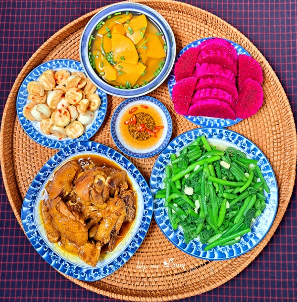 Mâm cơm 30 ngày cho 4 người ăn hấp dẫn, ít trùng lặp của mẹ đảm Lâm Đồng-26