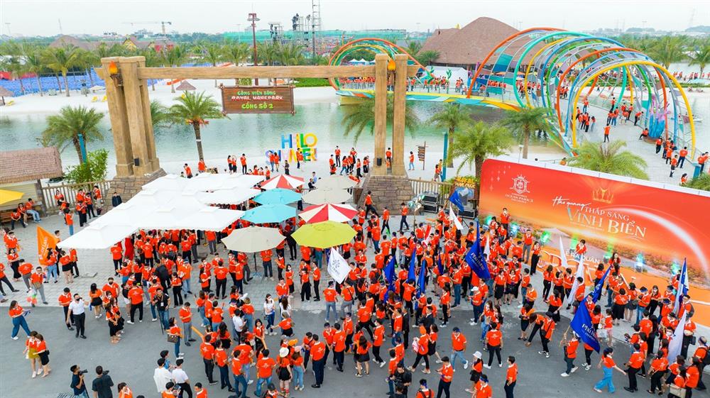 Hơn 8000 ‘chiến binh’ sale khuấy động lễ ra quân dự án Vinhomes Ocean Park 3 - The Crown-1