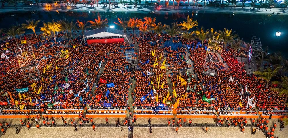 Hơn 8000 ‘chiến binh’ sale khuấy động lễ ra quân dự án Vinhomes Ocean Park 3 - The Crown-3