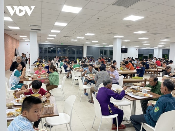 Nhiều nơi bắt đầu mưa to, nhà cửa tốc mái, cây xanh gãy đổ-18