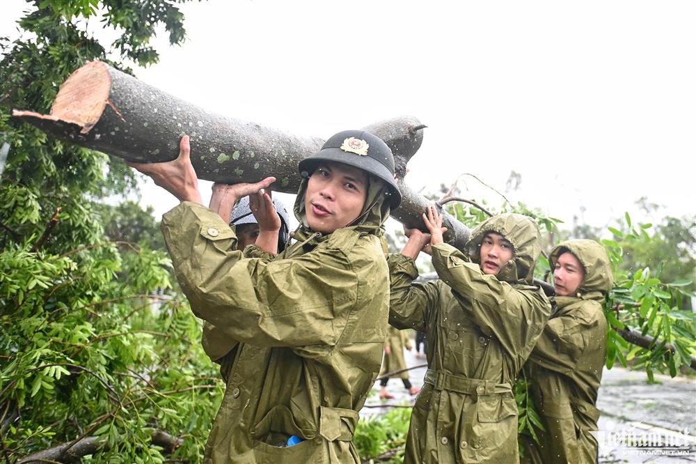 Khung cảnh tan hoang sau bão ở Quảng Nam-6