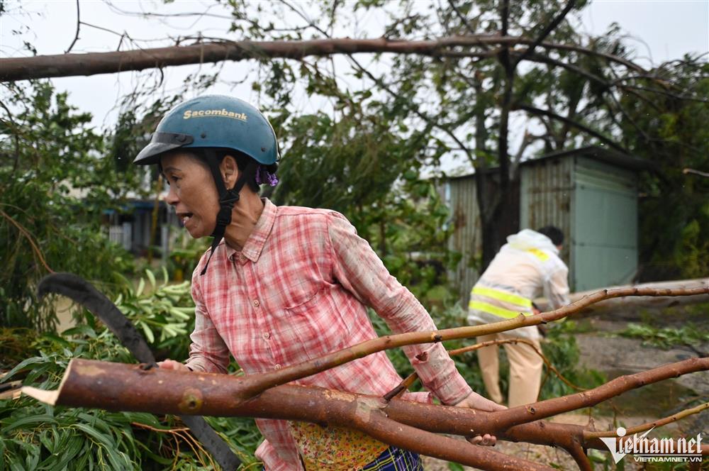 Khung cảnh tan hoang sau bão ở Quảng Nam-7