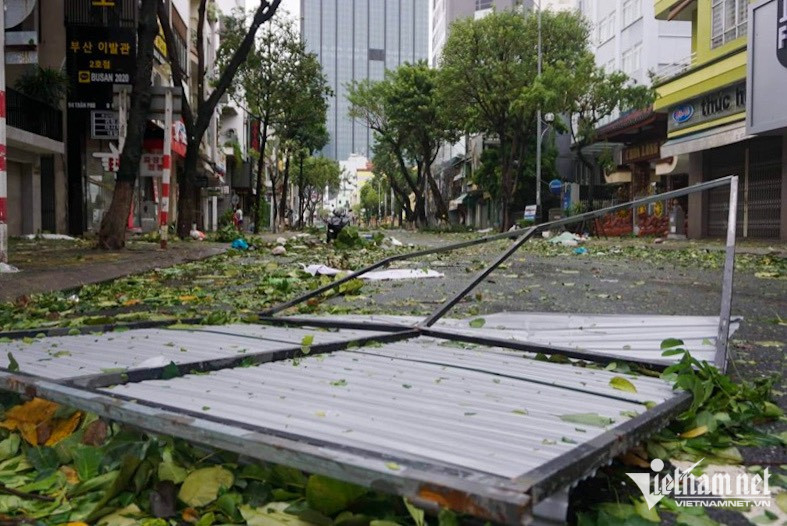 Khung cảnh tan hoang sau bão ở Quảng Nam-9