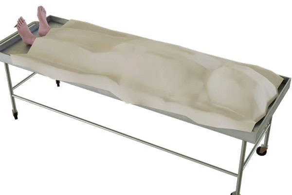 Kinh hoàng cả nhà sống cùng thi thể người đàn ông suốt 1,5 năm-1