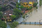 Đà Nẵng nhanh chóng khắc phục hậu quả bão Noru, học sinh đi học từ ngày 29-9-4