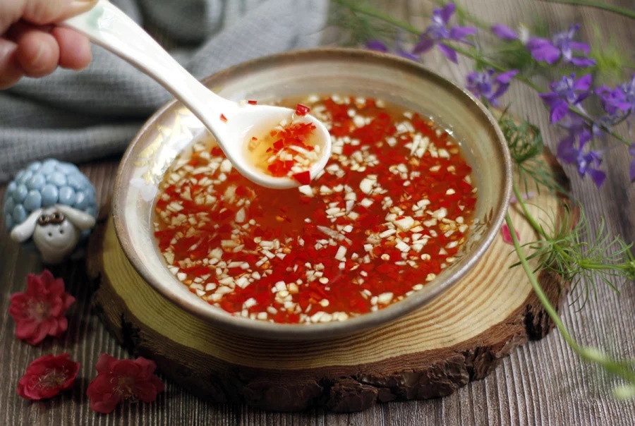 Pha nước chấm muốn tỏi ớt nổi lên không trượt phát nào, nhớ kỹ 3 mẹo sau-3