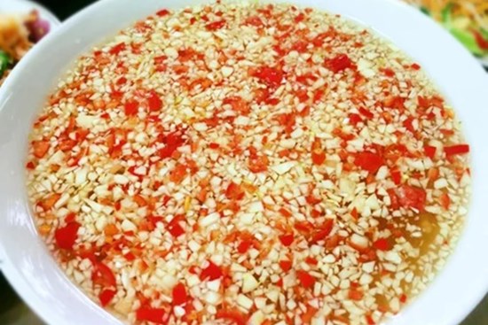 Pha nước chấm muốn tỏi ớt nổi lên 'không trượt phát nào', nhớ kỹ 3 mẹo sau