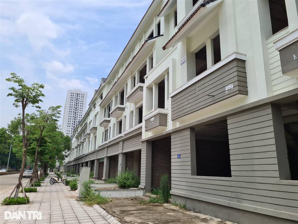 Đu đỉnh sốt đất, vay 8 tỷ đồng mua nhà liền kề, bán lỗ gần nửa vốn-1