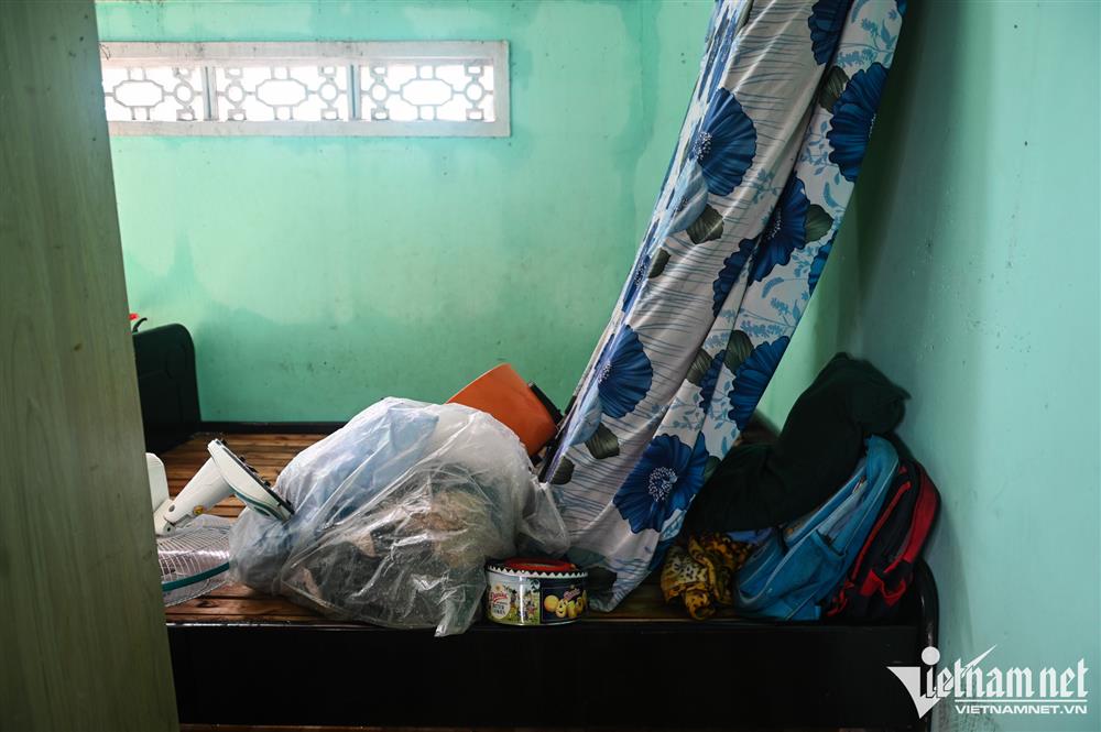 Bàng hoàng thấy cảnh đổ nát khi trở lại nhà sau bão-7