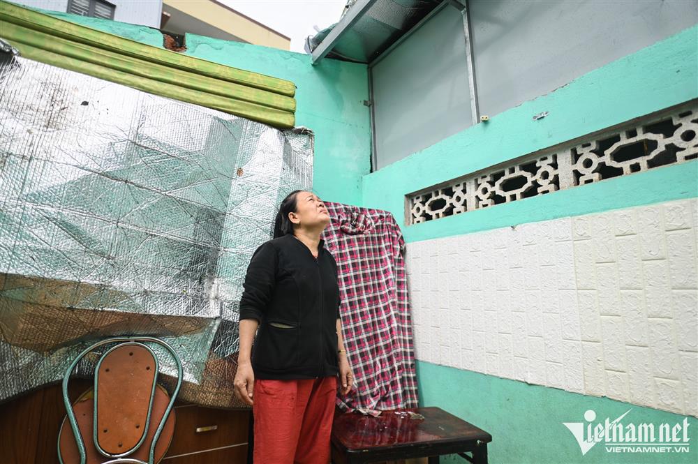 Bàng hoàng thấy cảnh đổ nát khi trở lại nhà sau bão-9