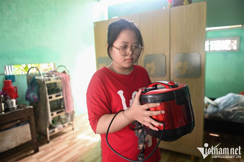 Bàng hoàng thấy cảnh đổ nát khi trở lại nhà sau bão-11