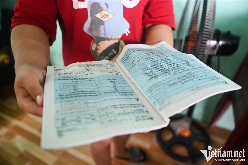 Bàng hoàng thấy cảnh đổ nát khi trở lại nhà sau bão-13