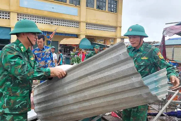 Vợ sinh giữa đêm bão, chồng đặt tên con gái là Noru-3