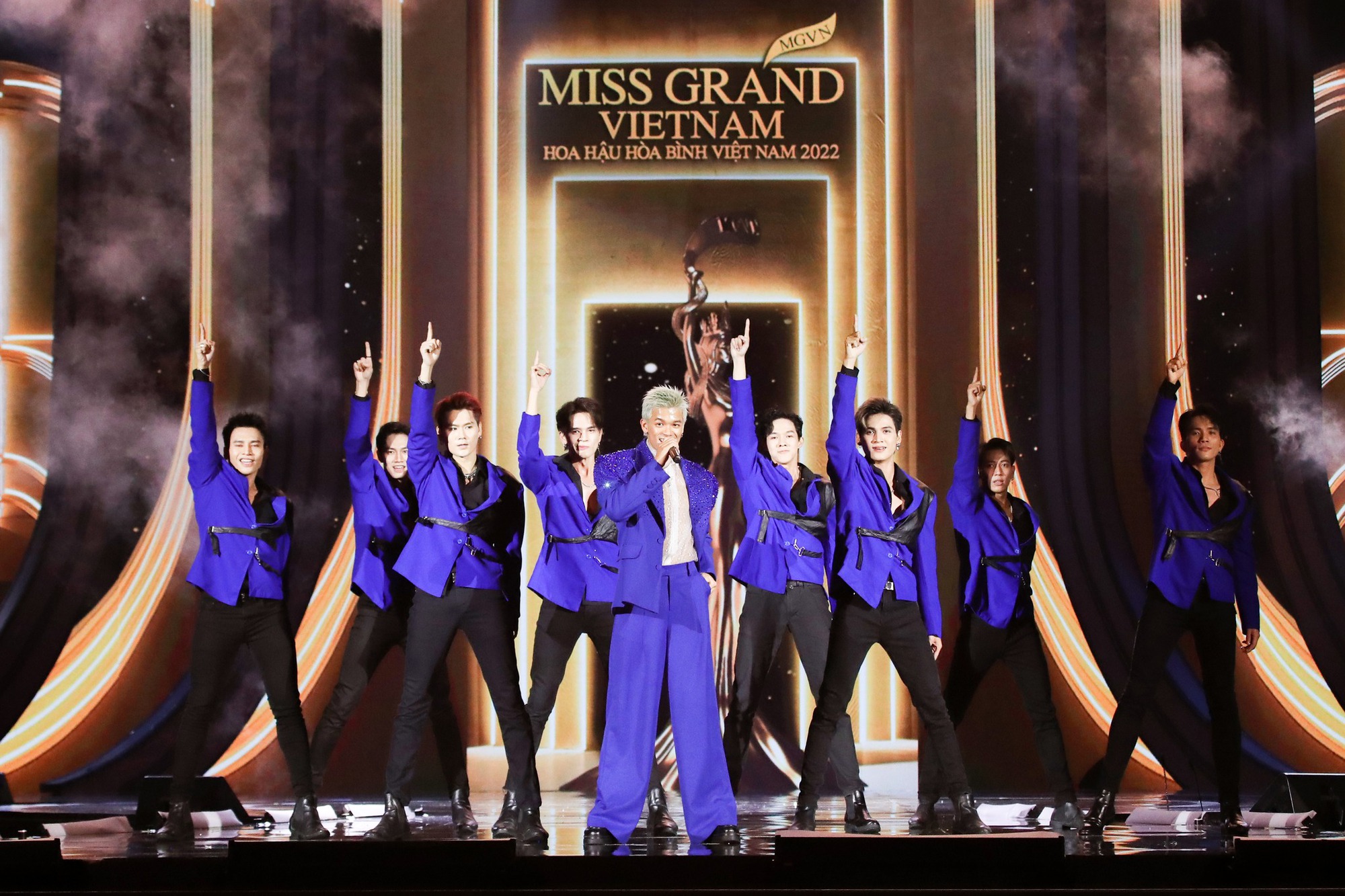 Chung khảo Miss Grand Vietnam 2022: Sân khấu hoành tráng chuẩn quốc tế nhưng vẫn có sạn-2