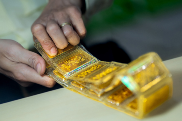 Giá vàng hôm nay 30/9: USD hạ nhiệt, vàng tăng giá-2