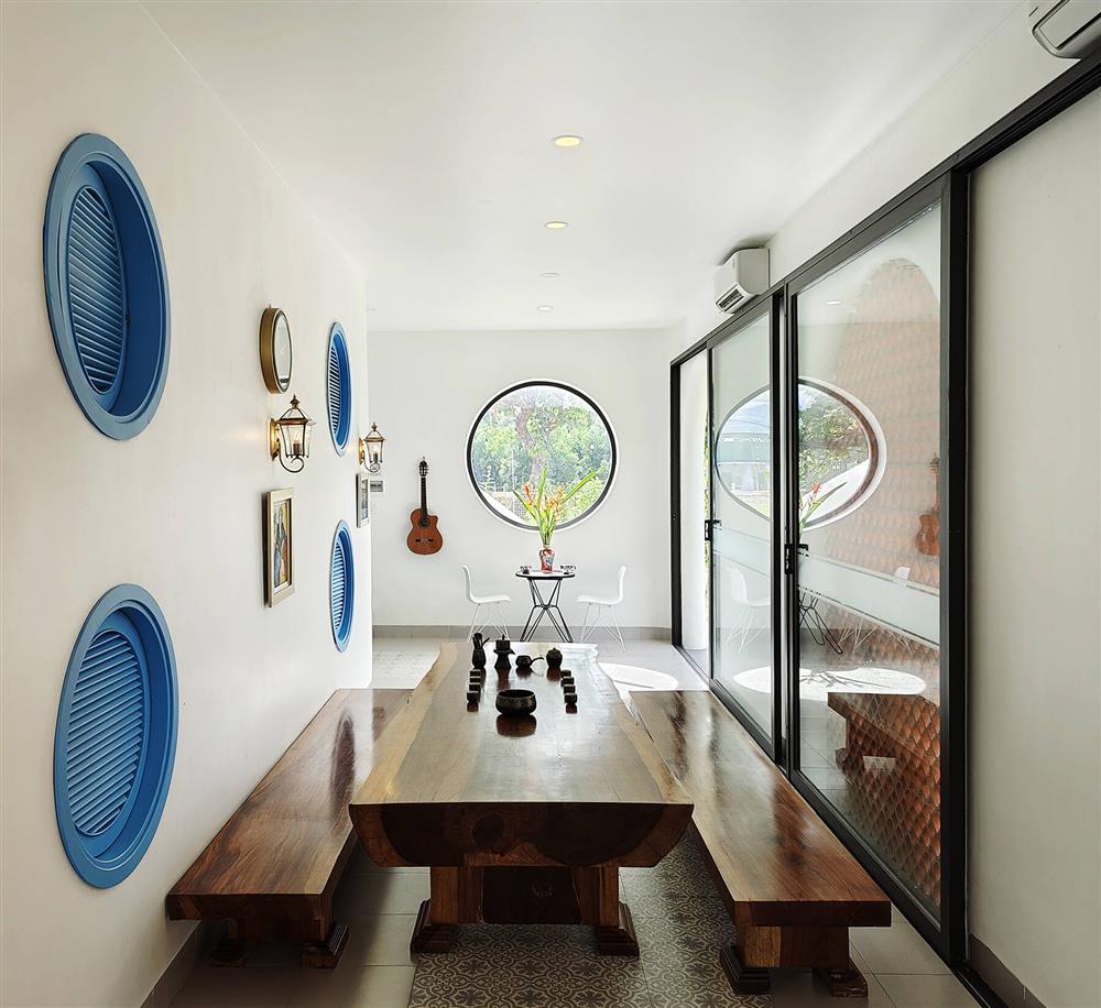 Kiến trúc sư xây nhà tránh bão cho mẹ với tường chịu lực dày 200mm, sàn bê-tông cốt thép-7