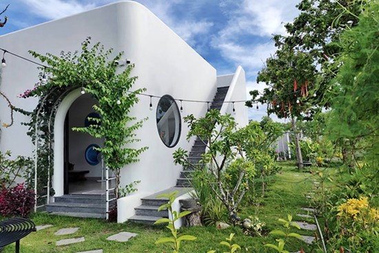 Kiến trúc sư xây nhà tránh bão cho mẹ với tường chịu lực dày 200mm, sàn bê-tông cốt thép