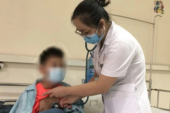 Nhiều trẻ nhập viện vì viêm não, viêm màng não nặng