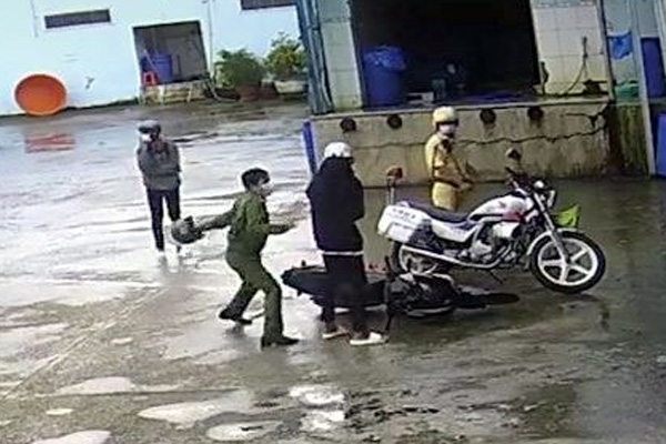 Vụ tổ tuần tra đánh thiếu niên: Gia đình yêu cầu giải quyết thỏa đáng-3