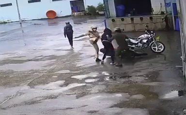 Vụ tổ tuần tra đánh thiếu niên: Gia đình yêu cầu giải quyết thỏa đáng-2