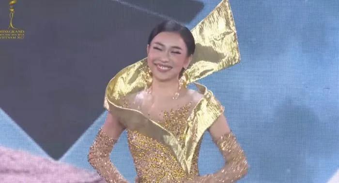 Đầm dạ hội của Nguyên Thảo gây thất vọng vì khác xa bản vẽ-3