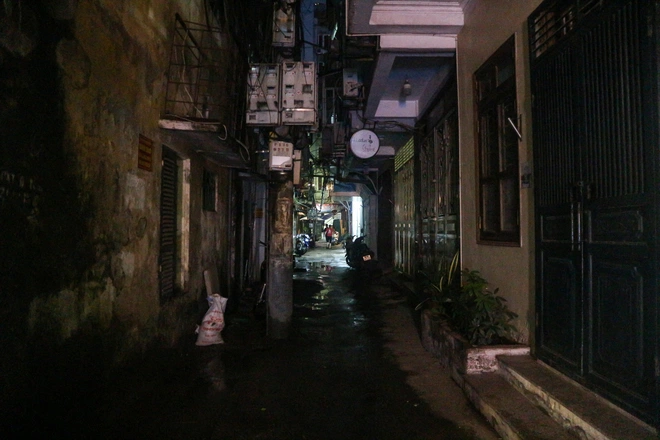 Sinh viên bất lực nhìn nhà trọ tăng giá mức trên trời: 4-5 triệu đồng/tháng chưa tính tiền điện, nước-5