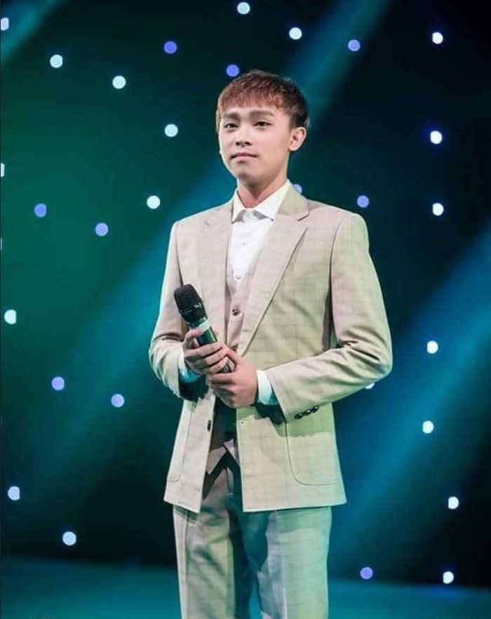 2 ca sĩ được làm con nuôi sao lớn Vbiz đều chật vật với scandal gây tiếc nuối-2