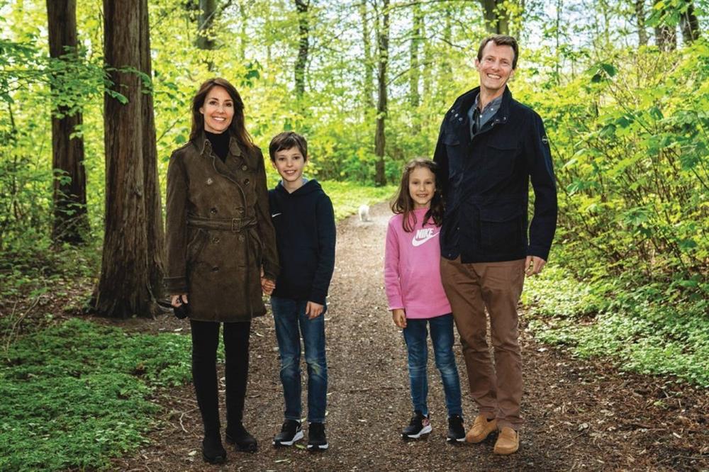 Chân dung công chúa, hoàng tử vừa bị Nữ hoàng Margrethe II xóa tước vị-9