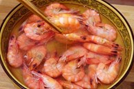 Chuyên gia giải thích về sai lầm nghiêm trọng mà 90% người Việt mắc phải khi chế biến và ăn tôm