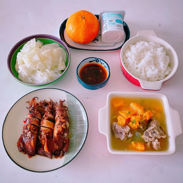 Anh chồng chỉ biết ăn và học, vợ sinh con bỗng thành ông bố đảm đang, cơm ngon canh ngọt mỗi ngày-1