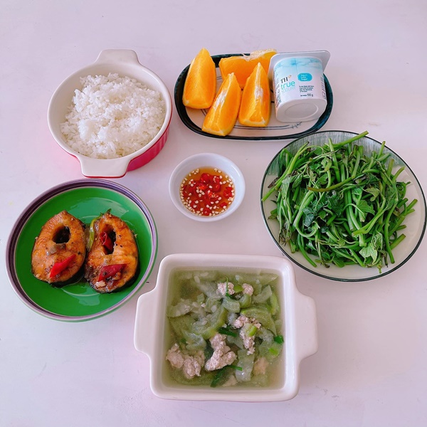 Anh chồng chỉ biết ăn và học, vợ sinh con bỗng thành ông bố đảm đang, cơm ngon canh ngọt mỗi ngày-6