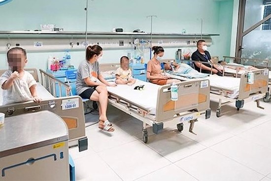 Không nên đổ xô đưa trẻ đi xét nghiệm Adenovirus