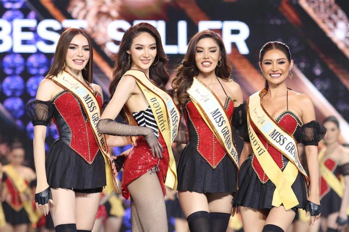 Lý do màn hô tên tại chung khảo Hoa hậu Hòa bình Việt Nam gây cười-4