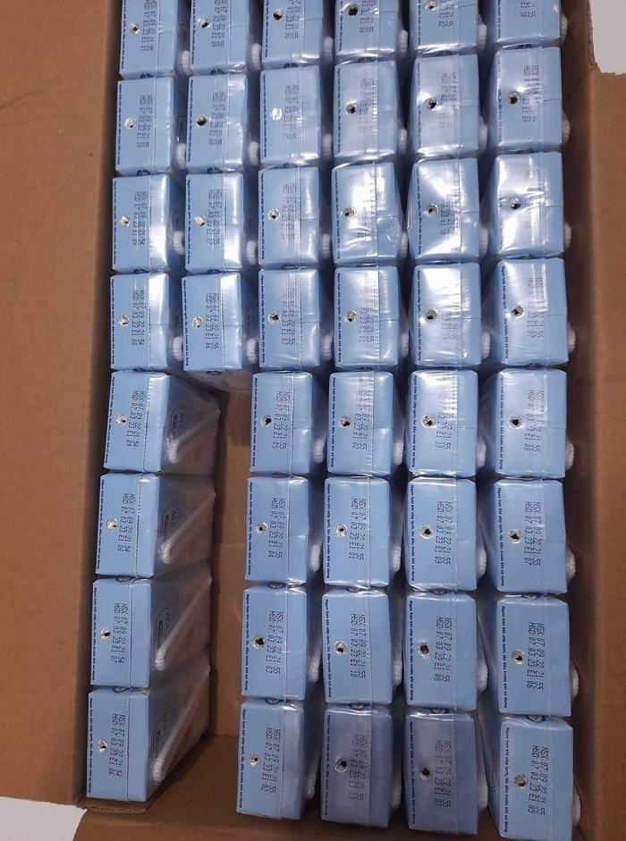 Vừa mua thùng sữa mới về, con có hành động khiến người mẹ nhìn vào muốn ngất xỉu-2