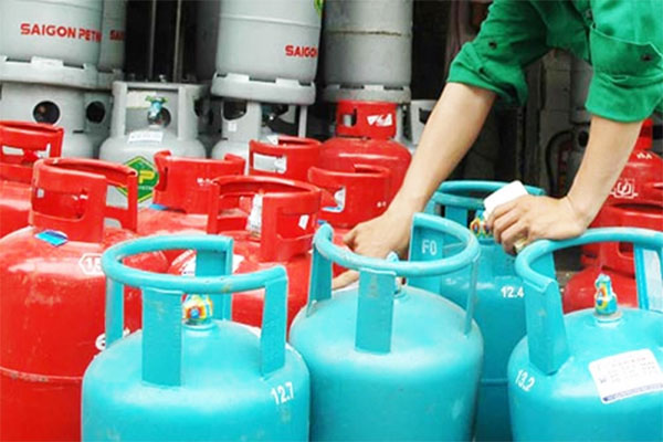 Giá gas tăng gần 80.000 đồng/bình 45 kg từ hôm nay-1