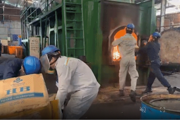 Vứt hàng chục nghìn viên ma tuý rồi bỏ chạy khi thấy lực lượng chức năng-2