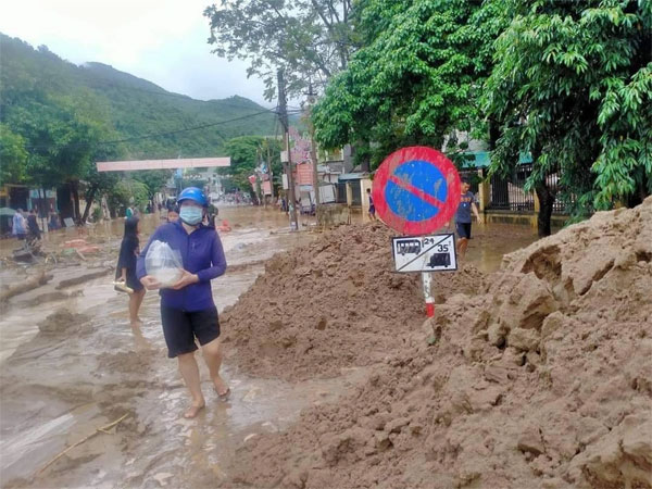 Cháu bé 4 tháng tuổi bị cuốn trôi trong lũ quét ở Nghệ An-2