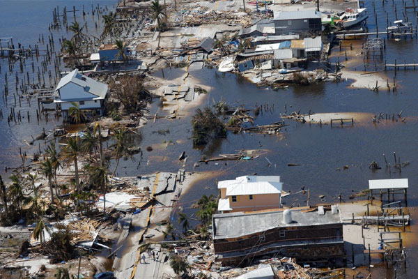77 người thiệt mạng và nhiều người vẫn mắc kẹt do cơn bão lịch sử Ian tại Mỹ-1