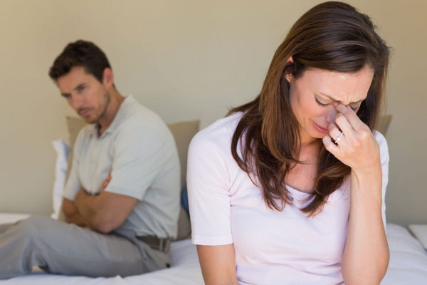 Đang mang thai vẫn ngoại tình, nữ giáo viên gặp kết đắng-2